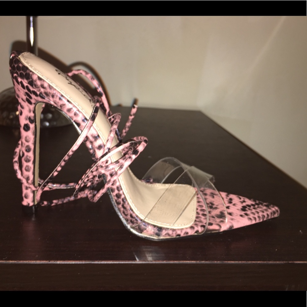 Fashion Nova Pointed Toe Snake Heels